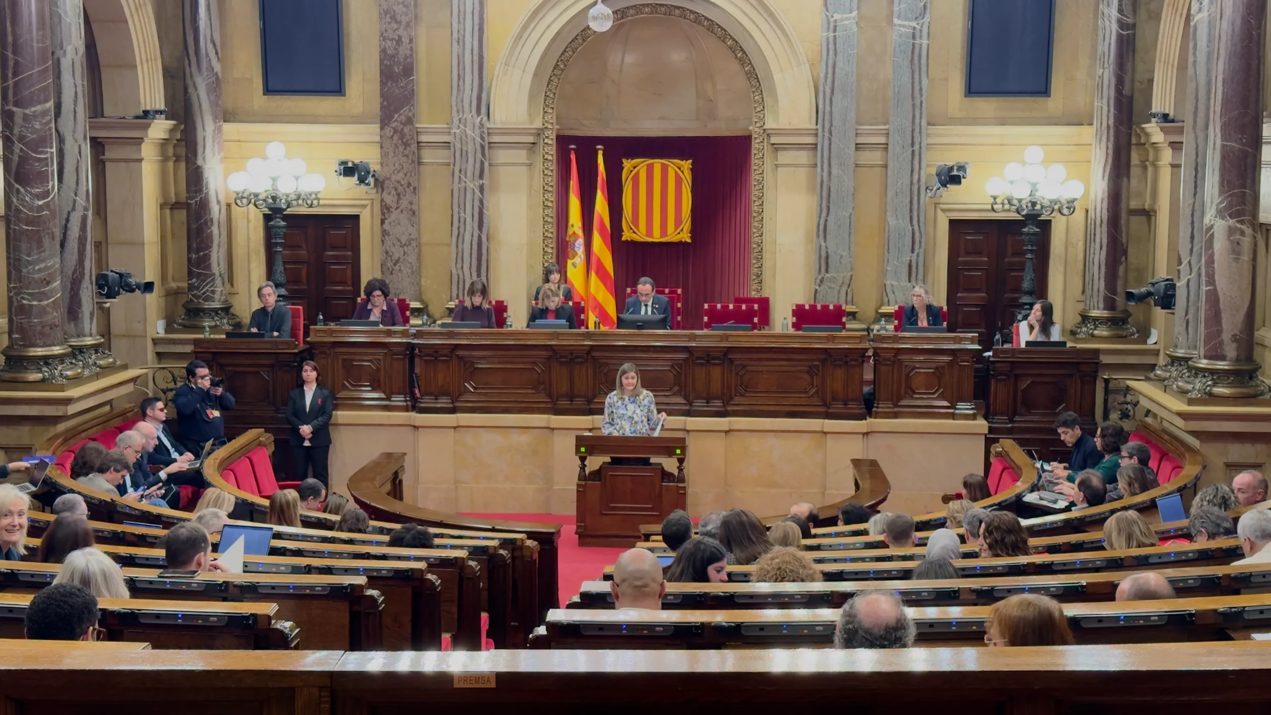 “Reclamam eth reconeishement juridic e administratiu deth Conselh Generau d’Aran”